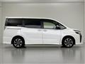 2017 Toyota Voxy
