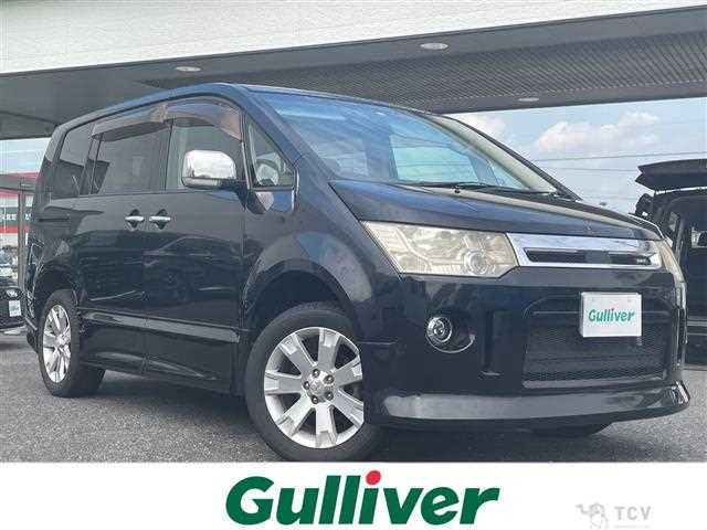 2011 Mitsubishi Delica D5