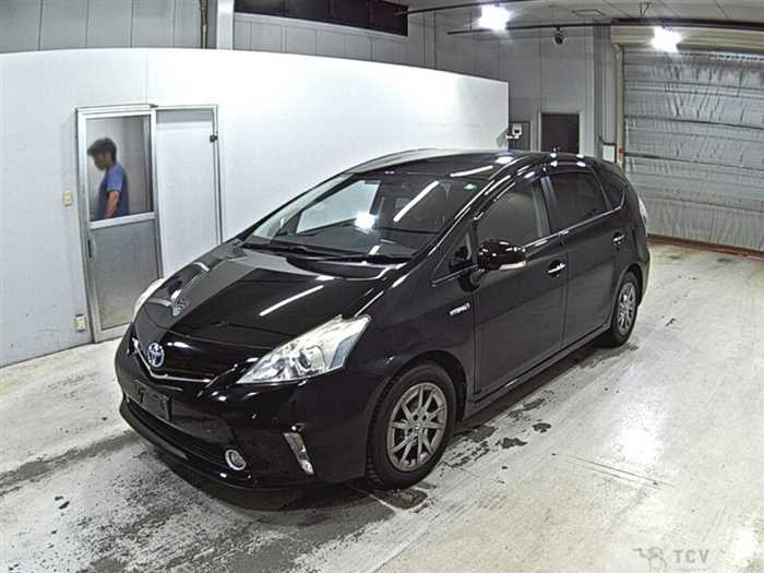 2013 Toyota PRIUS α