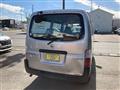 2006 Nissan Caravan Van