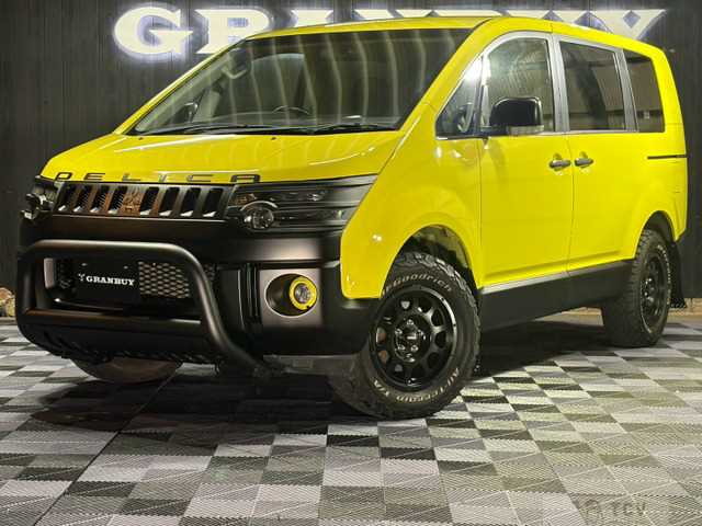 2014 Mitsubishi Delica D5