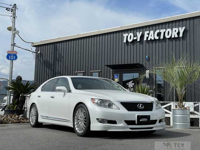 2010 Lexus LS