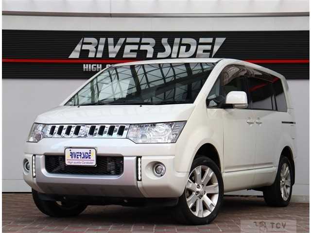 2015 Mitsubishi Delica D5