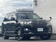 2017 Toyota Land Cruiser