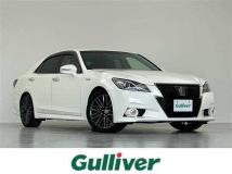 2015 Toyota Crown Hybrid