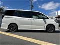 2016 Toyota Voxy