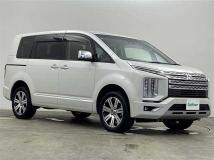 2020 Mitsubishi Delica D5