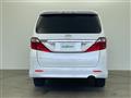 2013 Toyota Alphard