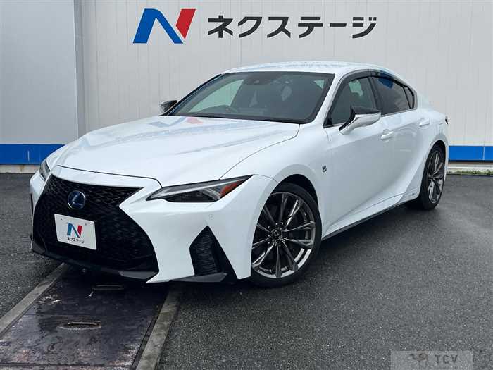 2021 Lexus IS