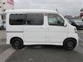 2005 Daihatsu Atrai Wagon