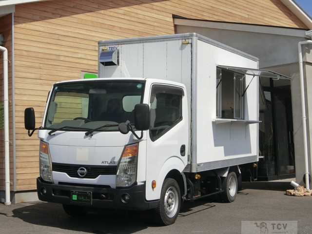 2012 Nissan Atlas