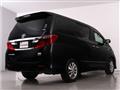 2013 Toyota Alphard Hybrid