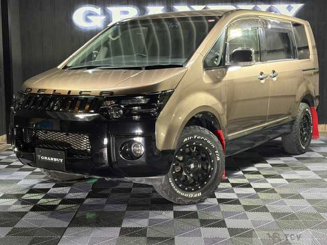 2018 Mitsubishi Delica D5