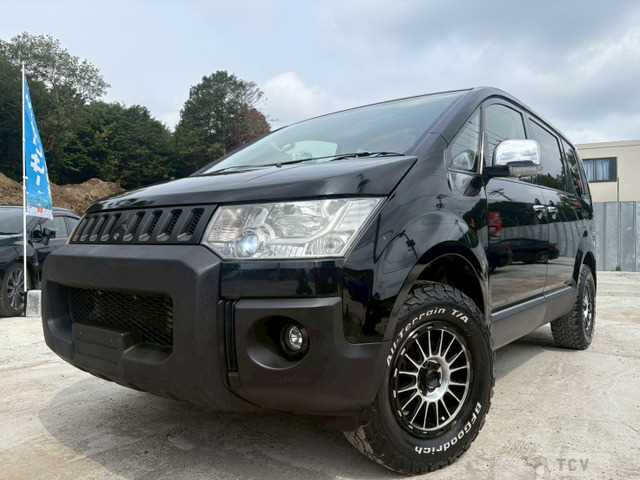2016 Mitsubishi Delica D5