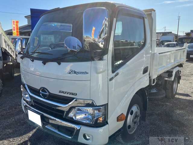2017 Hino Dutro