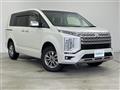 2021 Mitsubishi Delica D5