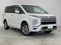 2021 Mitsubishi Delica D5