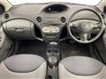 2003 Toyota Vitz