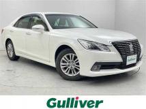 2013 Toyota Crown Royal Series