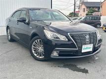 2014 Toyota Crown Hybrid