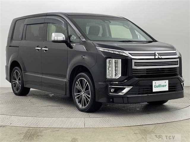 2019 Mitsubishi Delica D5