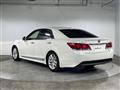2013 Toyota Crown Hybrid