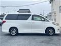 2014 Toyota Alphard Hybrid