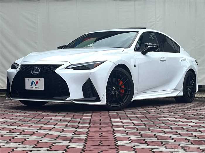 2021 Lexus IS