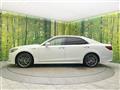 2013 Toyota Crown Hybrid