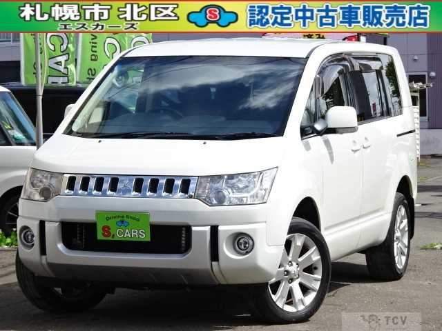 2013 Mitsubishi Delica D5