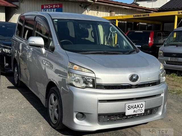 2012 Toyota Voxy