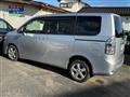 2012 Toyota Voxy