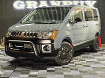 2015 Mitsubishi Delica D5