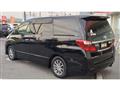 2013 Toyota Alphard Hybrid