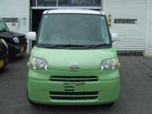2011 Daihatsu Tanto
