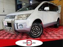 2012 Mitsubishi Delica D5