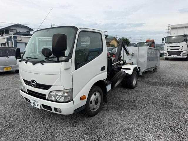 2011 Hino Dutro