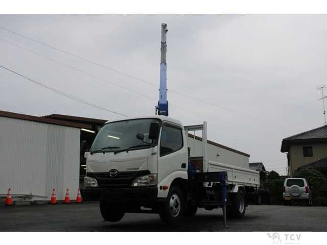 2013 Hino Dutro