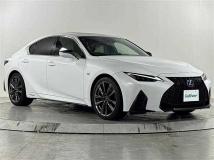 2021 Lexus IS