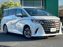 2025 Toyota Alphard Hybrid