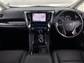 2022 Toyota Alphard Hybrid