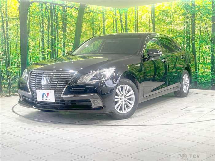 2014 Toyota Crown Hybrid