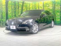 2014 Toyota Crown Hybrid