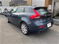2017 Volvo V40