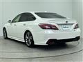 2018 Toyota Crown Hybrid