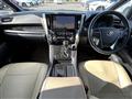 2022 Toyota Alphard Hybrid