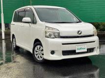 2010 Toyota Voxy