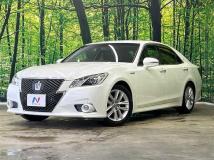 2014 Toyota Crown Hybrid