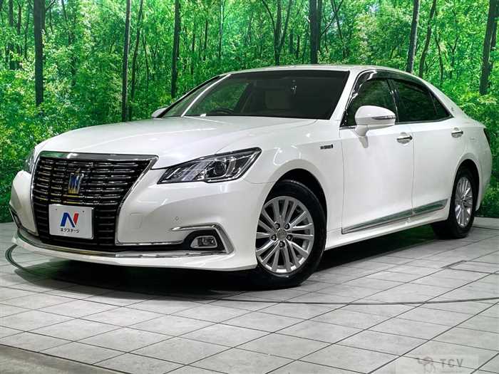 2015 Toyota Crown Hybrid