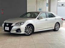 2016 Toyota Crown Hybrid